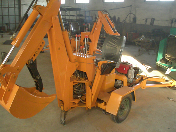自帶動力式挖掘機(jī)